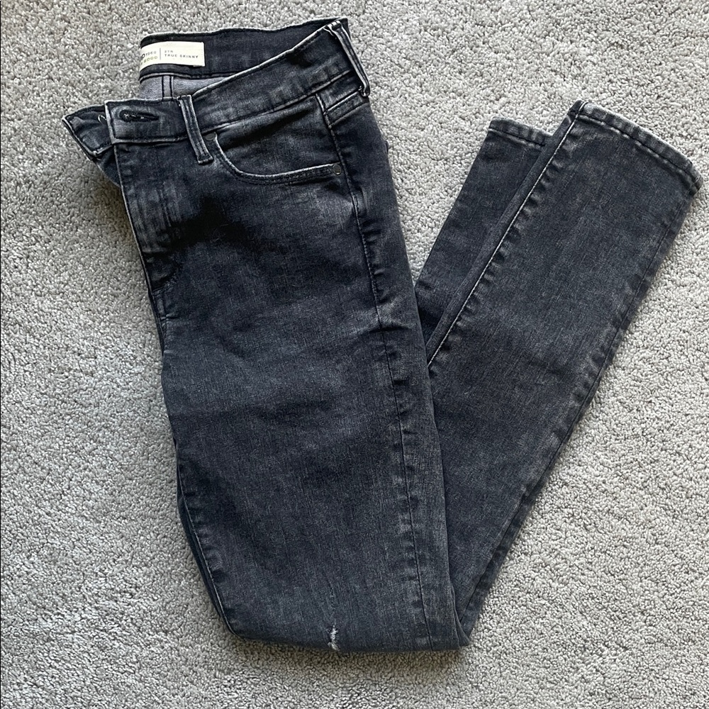 Gap True Skinny Jeans